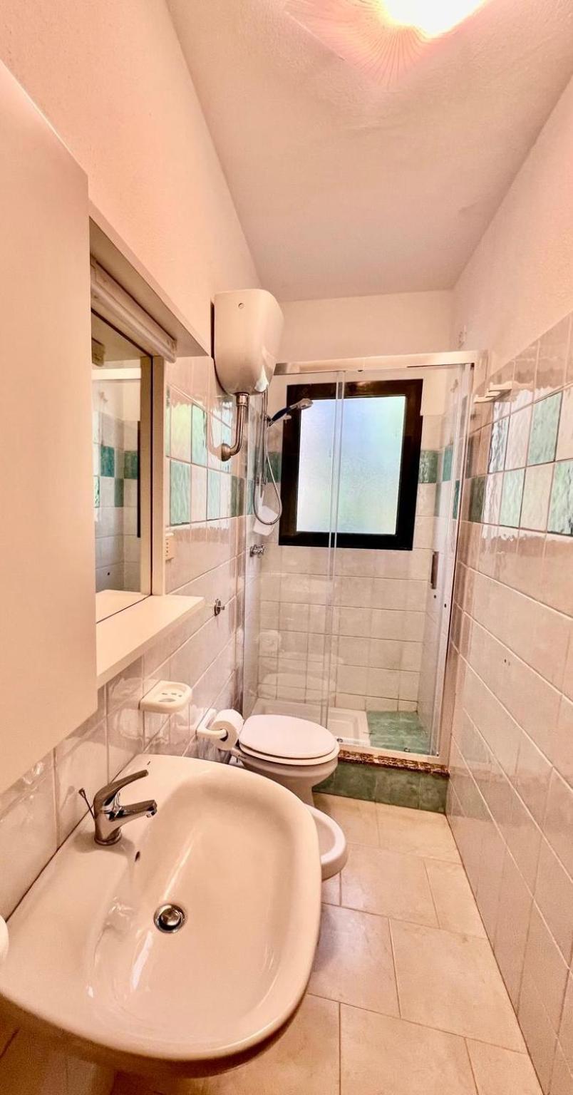Vedere Vale Piu Di Mille Parole Badesi Exterior photo